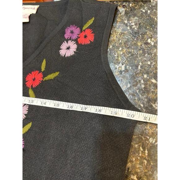 Vintage Floral Embroidered Hand Knit Sweater Vest Sz M Grandma Cottagecore - Picture 4 of 6